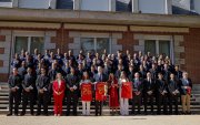 Los reyes Felipe VI y doña Letizia, la princesa de Asturias y la infanta Sofía, recibieron este lunes 20 de julio en el Palacio de la Zarzuela a la selección española.
