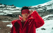El tema forma parte de Latino Soy, el álbum que ha ido construyendo durante casi una década y del que ya ha presentado cuatro canciones.