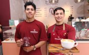 David Guerra junto a su socio Andrés Peña en el local de Nameless, café de especialidades, en la vía a Samborondón.