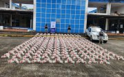 El Servicio Nacional de Aduana de Ecuador aprehende carga de cigarrillos.