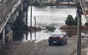 Marea alta sorprende a