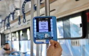 La instalación de los equipos para el pago electrónico comenzó en los buses urbanos de Guayaquil.