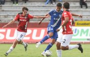 Tobías Coppo (I) es titular habitual en Leones FC.