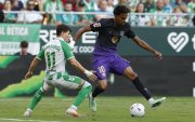 Lamine Yamal marcó un golazo desde fuera del área para abrir la cuenta en La Cartuja.