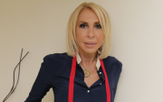 Laura tiene 68 años.