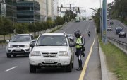 Precaución. Los agentes están desplegados en diferentes puntos.