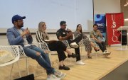 Durante el evento, hubo charlas magistrales y conversatiorios. En la foto, Juan Alfredo Zurita, Paola Auquilla, Daniel Miranda, Sandra Cañizares y Sandra Nieto.