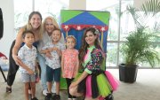 Dahiana Rivadeneira, Verónica Gálvez, Zachary, Vincent y Madeleine Zeller y Solange Andrade.