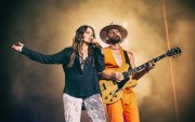 Jesse & Joy.