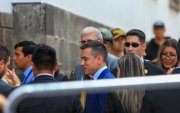El presidente electo Daniel Noboa llega hoy 17 de Octubre al Palacio de Gobierno para una reunión con el mandatario saliente Guillermo Lasso, en Quito (Ecuador).