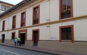 Imagen referencial. La Comandancia de la Policía queda a pocas cuadras de donde se registró el asalto al consultorio médico, en el centro de Cuenca.