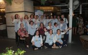 El evento contó con la presencia de Marcia Gilbert de Babra, presidenta del consejo ejecutivo de Fasinarm, quien ofreció el brindis.