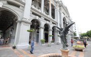 Institución. Fachada del Palacio Municipal, ubicado en el centro de Guayaquil. La actual administración es liderada por el alcalde Aquiles Álvarez.