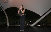 Dani de Castro puso a cantar y bailar a los asistentes.