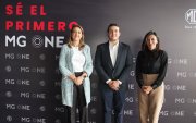 Caridad Serrano, Juan Felipe Pinto y Elizabeth Flores.
