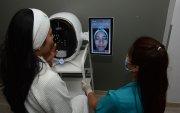 Skin es un escáner que ayuda a detectar cualquier signo de una enfermedad cutánea o de cáncer para hacer una detección temprana.