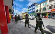 Resguardo. Los uniformados de las Fuerzas Armadas también recorren las calles de Zaruma, en El Oro, como medida preventiva y de control de los grupos criminales en la zona.