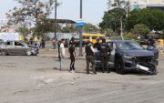 Auto baleado en Teatro Centro de Arte
