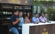 Peter Zavala, José Luis González, Giovanna Andrade, Vinicio Moya y José Nájera.