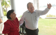 Luis Montalvo acompañado de su esposa Consuelo Andrade de Montalvo