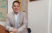 Cristian Zamora, alcalde de Cuenca, fue denunciado por supuesta violencia política.