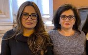 La hija de la sindicalista Rosa Argudo (d) fue destituida del cargo que ocupaba en el Hospital del IESS en  Cuenca.
