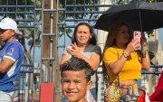 En el Malecón 2000 familias se han concentrado para jugar carnaval