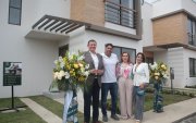 Representantes de Investeam y Grupo Hanna, promotoras del proyecto Cimabela.