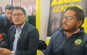 El gremio del taxismo de Azuay ofreció una rueda de prensa para respaladar a conductor investigado por supuesta violación.