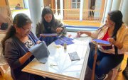 Artesanas. 32 mujeres forman parte del Centro de Bordados de Cuenca, que están a cargo de la iniciativa Segundo Vuelo, de Latam Ecuador.