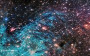 Una galaxia típica forma estrellas mediante la absorción y concentración de gas,