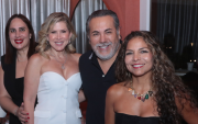 Luisa de Torres, Monina Montgomery, José Luis Torres y Ericka Segale,