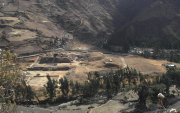 El Yacimiento Arqueológico de Chavín de Huántar, en el Perú actual, alberga varios edificios monumentales que presiden una gran plaza situada a 3.000 metros de altitud.