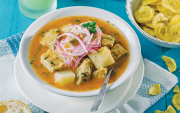 Clásico y nutritivo: el encebollado, rico en proteínas y bajo en grasas si se prepara con moderación, es uno de los platos estrella de la gastronomía ecuatoriana.