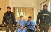 Dos hombres fueron detenidos tras una persecución policial que se registro durante la madrugada en Cuenca.