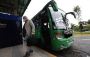 En la estación Río Coca, seis busetas cubren la ruta que va hasta el aeropuerto ubicado en Tababela.