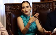 A inicios de año, la ministra de Energía, Inés Manzano, dijo que Progen tenía que cumplir el contrato. La Asamblea buscaba enjuiciarla políticamente, pero el oficialismo lo evitó.