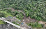 Escenario. Zona erosionada en el río Loco, donde se registró una ruptura. Los oleoductos ya estaban sin bombeo.