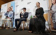 Sharon Cho y Raphael Chung durante el estreno de Todo Bajo Control en Nueva York, el primer K-drama producido por Samsung para Latinoamérica.
