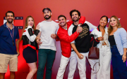 Jamil Faour, Tiffany Oñate, Andrés Torres, Carlos Scavone, Jota Arias, Brenda Ferreira y Gloria Mejía.