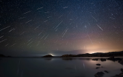 Las Perseidas cruzan el cielo como destellos de polvo cósmico. Desde Ecuador, observarlas es una invitación a la paciencia, al silencio y al asombro