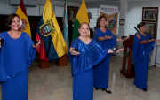 Todos los años, Patty Salcedo rinde homenaje a Guayaquil con su espectáculo de castañuelas.