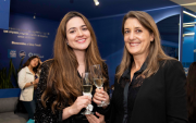 Andrea Játiva y Caridad Serrano.