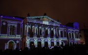 Espacios patrimoniales como el Teatro Sucre, San Francisco y Santo Domingo se iluminaron en el festival del mapping.