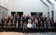 Más de un centenar de asistentes, entre exalumnos, esposas y docentes invitados, se reencontraron en una velada llena de recuerdos y camaradería.