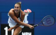 Aryna Sabalenka, que se deshizo de la suiza Rebeka Masarova (108) por 7-5 y 6-1.