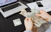 El Bono de Desarrollo Humano es una transferencia monetaria de $ 55 que entrega el MIES.