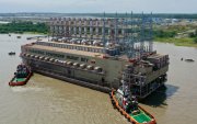 La barcaza Murat Bey tiene capacidad para generar hasta 99 megavatios de energía térmica.