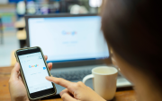 El nuevo modo escritorio de Android permite usar el smartphone como una computadora completa al conectarlo a una pantalla externa.