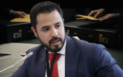 Andrés Alprecht, exsubsecretario del Ministerio de Defensa, aparece vinculado a una red de empresas mineras que exportaron oro por más de $ 145 millones con un pago mínimo de tributos.